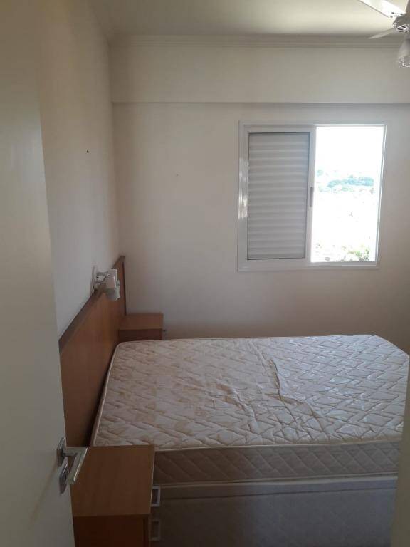 Apartamento à venda com 3 quartos, 98m² - Foto 11