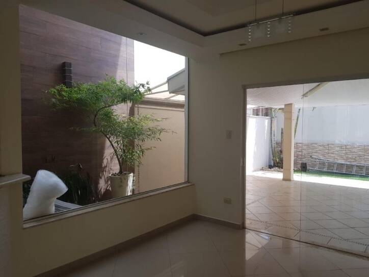 Sobrado, 3 quartos, 240 m² - Foto 2