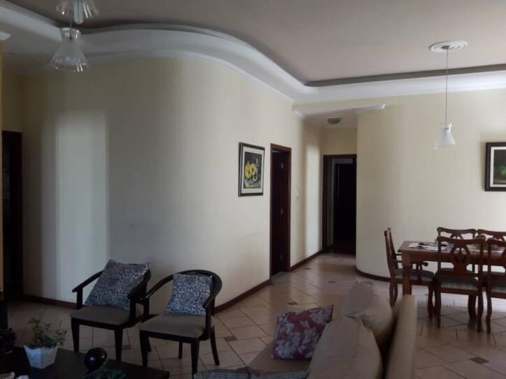 Casa à venda com 3 quartos, 200m² - Foto 4