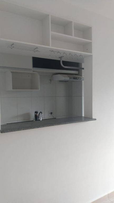 Apartamento para alugar com 2 quartos, 57m² - Foto 4