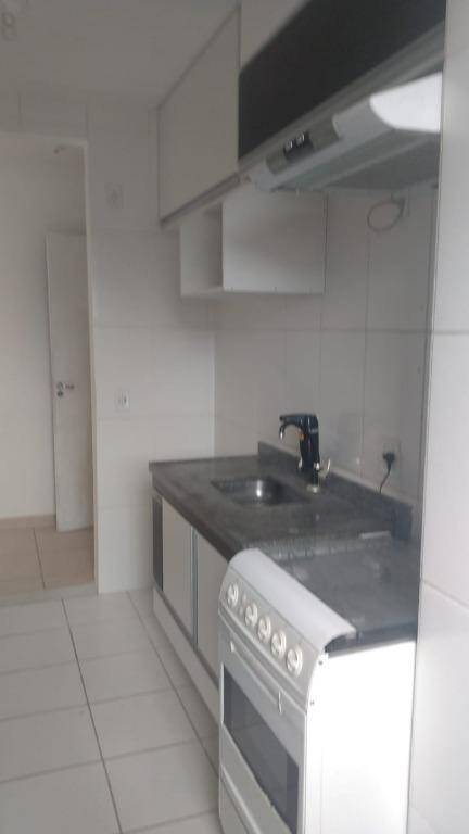 Apartamento para alugar com 2 quartos, 57m² - Foto 8