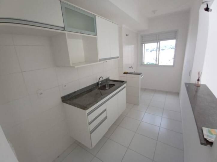 Apartamento à venda com 3 quartos, 73m² - Foto 4