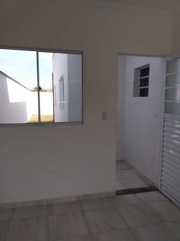 Casa à venda com 2 quartos, 65m² - Foto 5