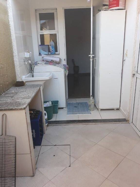 Casa à venda com 3 quartos, 70m² - Foto 14