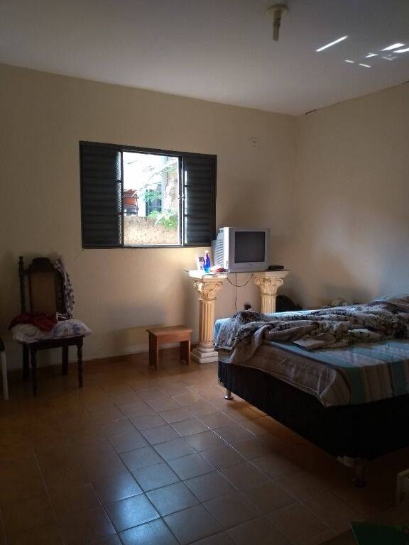 Casa à venda com 3 quartos, 200m² - Foto 12