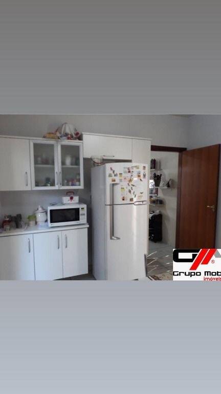 Casa à venda com 2 quartos, 170m² - Foto 14