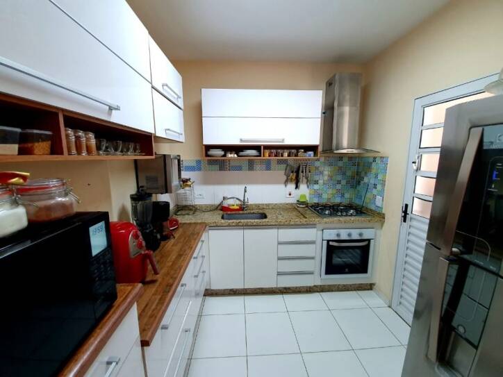 Casa à venda com 3 quartos, 120m² - Foto 2