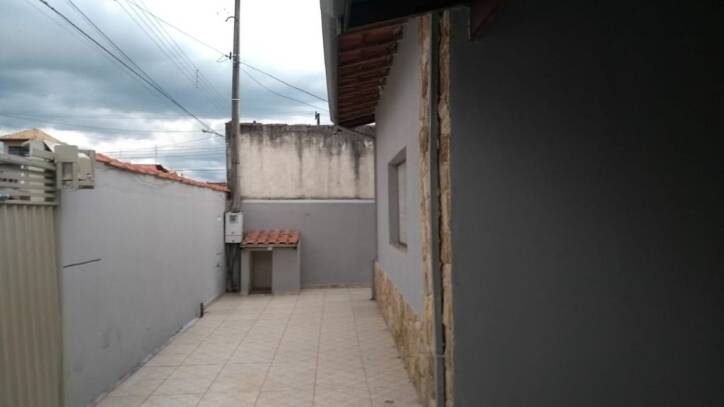 Casa à venda com 3 quartos, 137m² - Foto 2