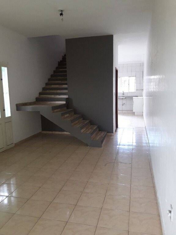 Sobrado à venda com 3 quartos, 158m² - Foto 2