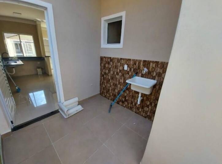 Casa à venda com 3 quartos, 82m² - Foto 13