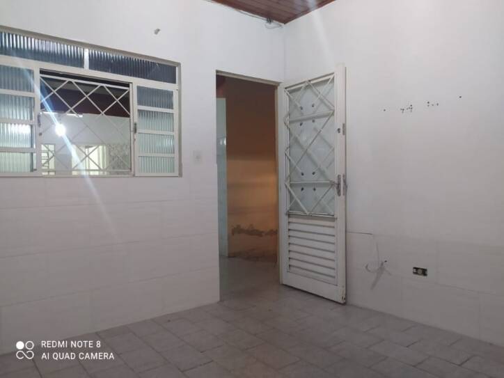 Casa à venda com 4 quartos, 200m² - Foto 12