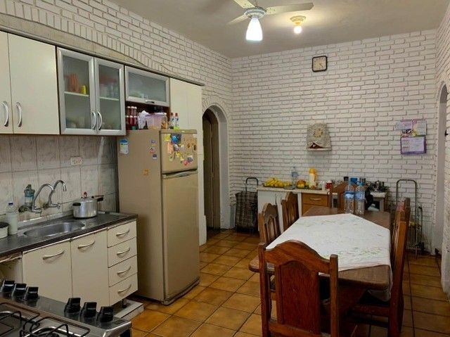 Casa para alugar com 6 quartos, 260m² - Foto 6