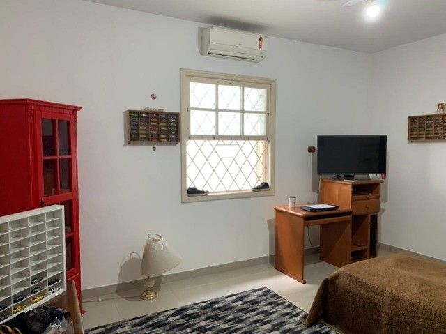 Casa para alugar com 6 quartos, 260m² - Foto 15