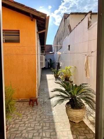 Casa para alugar com 6 quartos, 260m² - Foto 19