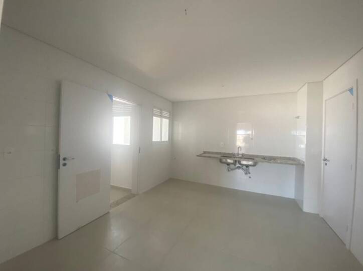 Apartamento à venda com 3 quartos, 142m² - Foto 5