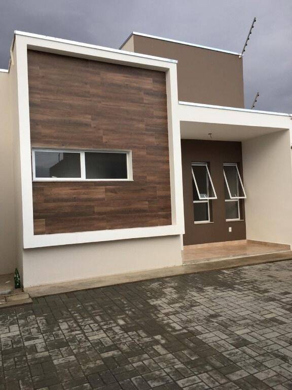 Casa à venda com 3 quartos, 100m² - Foto 1