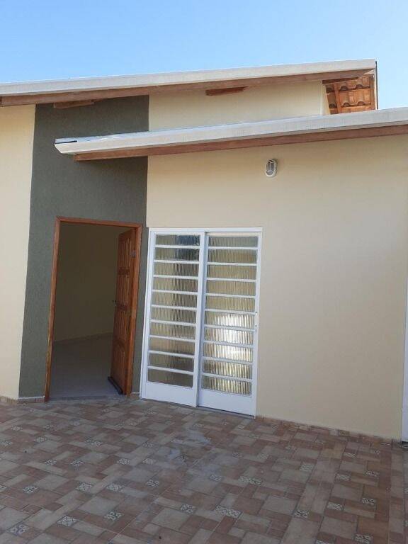 Casa à venda com 2 quartos, 80m² - Foto 3