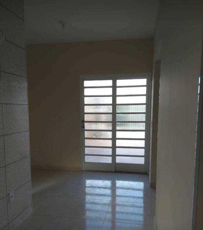 Casa à venda com 2 quartos, 80m² - Foto 5