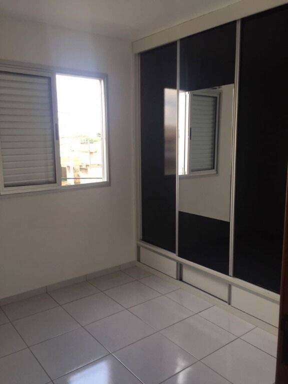 Apartamento à venda com 3 quartos, 83m² - Foto 8