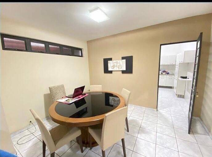 Casa à venda com 3 quartos, 167m² - Foto 3