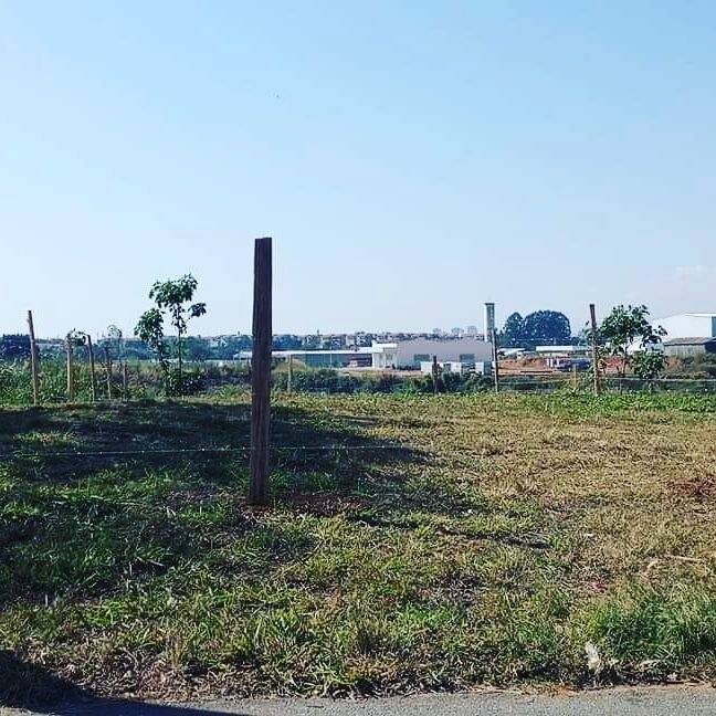 Terreno à venda, 300m² - Foto 1