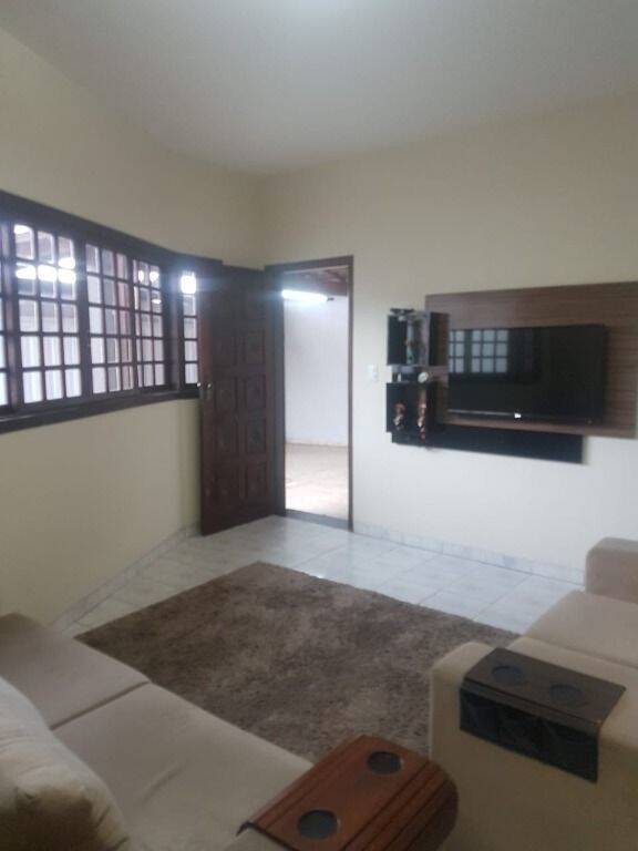 Casa à venda com 2 quartos, 170m² - Foto 4