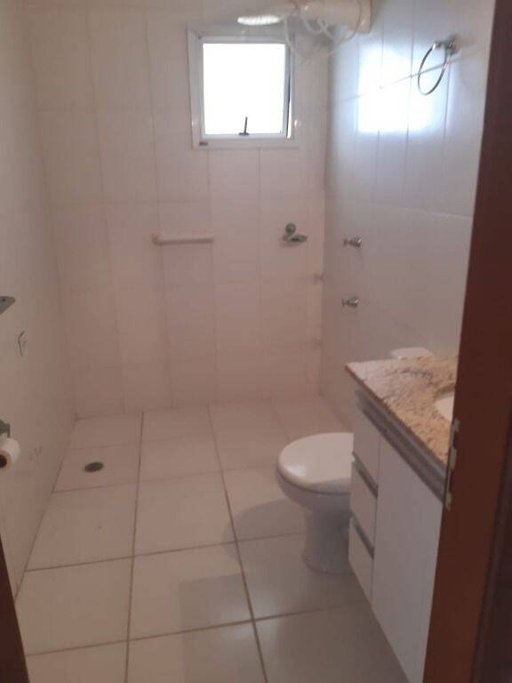 Apartamento à venda com 3 quartos, 137m² - Foto 8