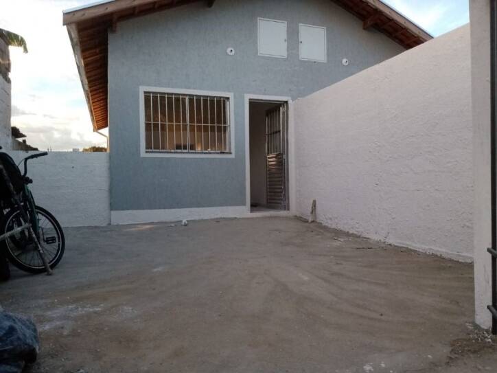 Sobrado à venda com 2 quartos, 73m² - Foto 1