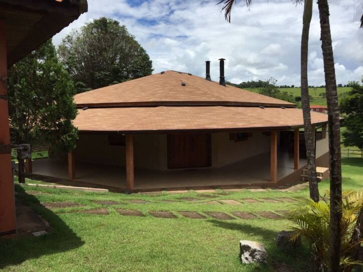 Fazenda à venda com 3 quartos, 200m² - Foto 2