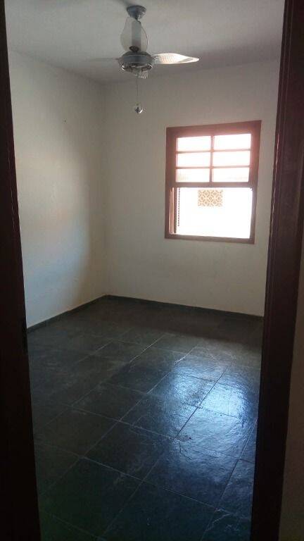 Casa à venda com 4 quartos, 120m² - Foto 7