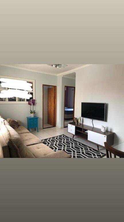 Apartamento à venda com 2 quartos, 78m² - Foto 2