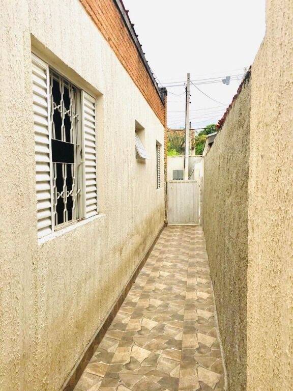 Casa à venda com 4 quartos, 210m² - Foto 9