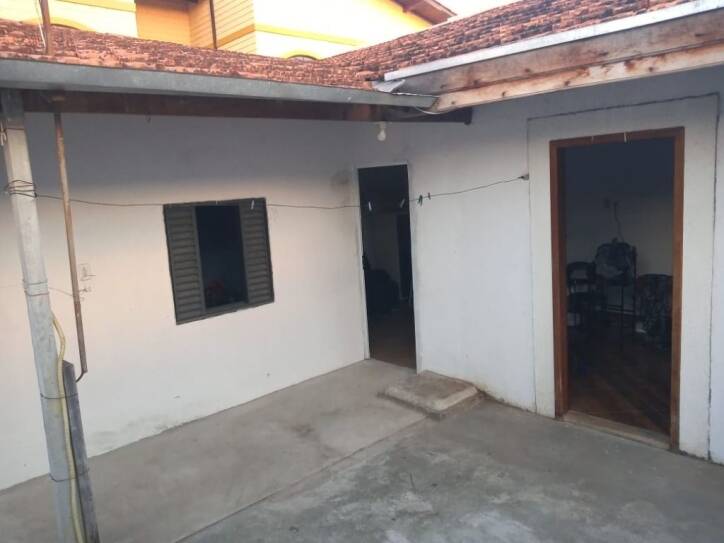 Casa à venda com 4 quartos, 210m² - Foto 12