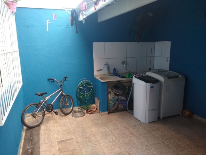 Casa à venda com 2 quartos, 60m² - Foto 5