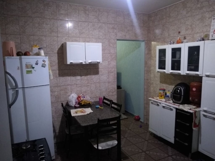 Casa à venda com 2 quartos, 60m² - Foto 6