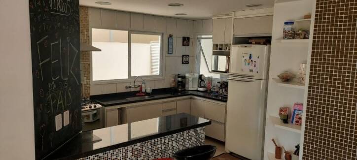 Casa à venda com 3 quartos, 200m² - Foto 14