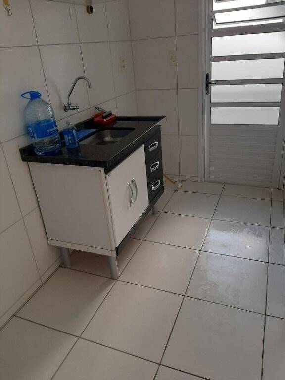 Apartamento à venda com 2 quartos, 48m² - Foto 4