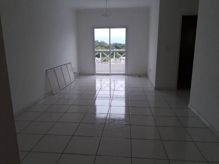 Apartamento à venda com 2 quartos, 70m² - Foto 1