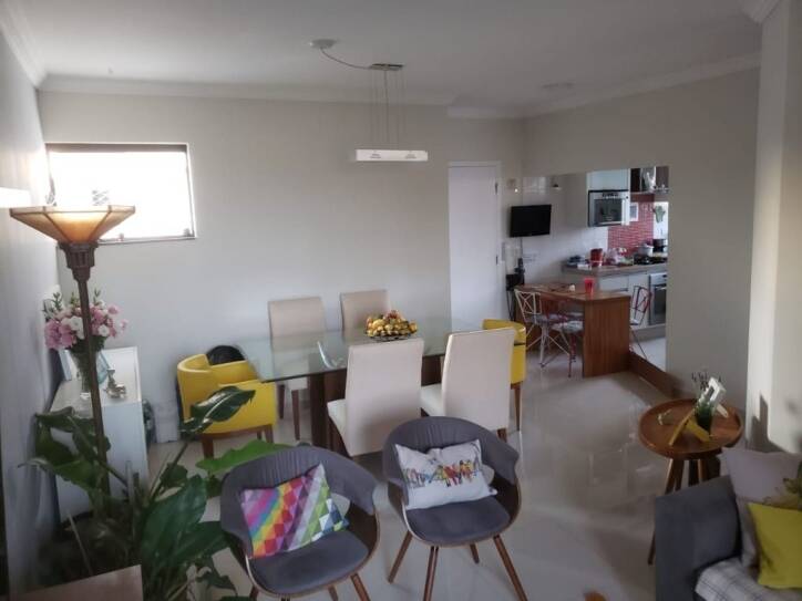 Apartamento à venda com 2 quartos, 73m² - Foto 2