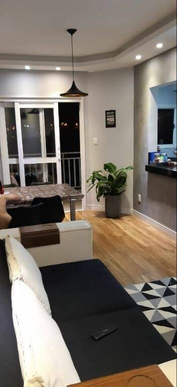 Apartamento à venda com 2 quartos, 65m² - Foto 1