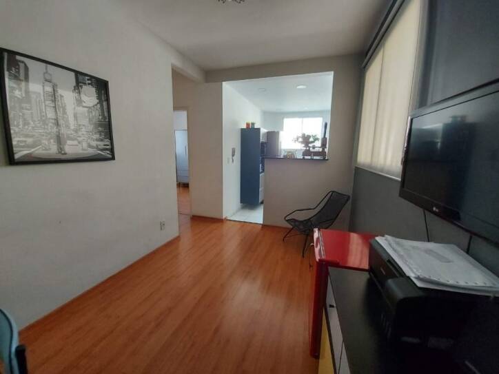 Apartamento à venda com 2 quartos, 60m² - Foto 1