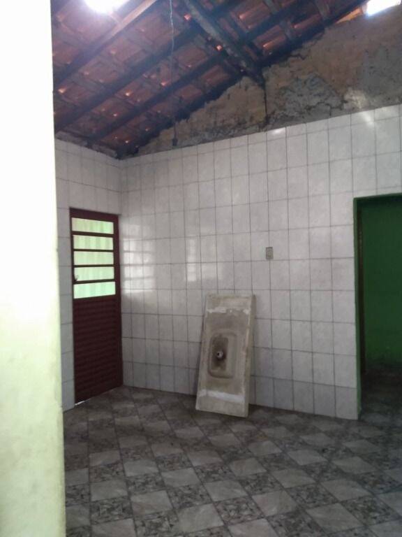 Casa à venda com 2 quartos, 250m² - Foto 7