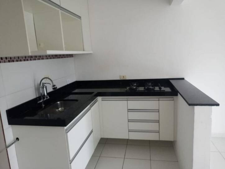 Apartamento à venda com 2 quartos, 68m² - Foto 11