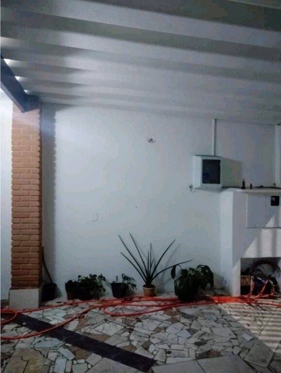 Casa à venda com 2 quartos, 70m² - Foto 11