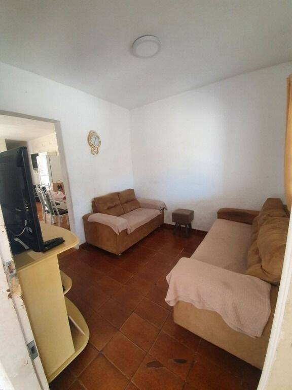 Casa à venda com 3 quartos, 180m² - Foto 2