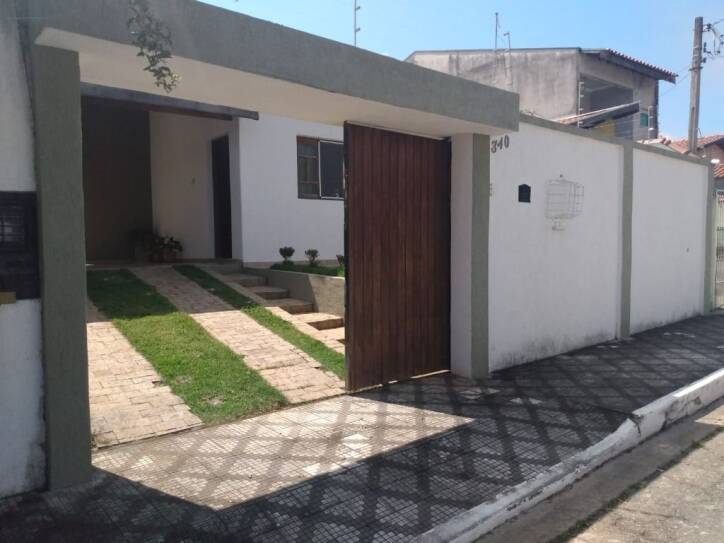 Casa à venda com 3 quartos, 190m² - Foto 1