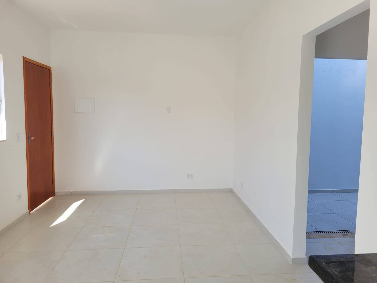 Casa à venda com 2 quartos, 70m² - Foto 11