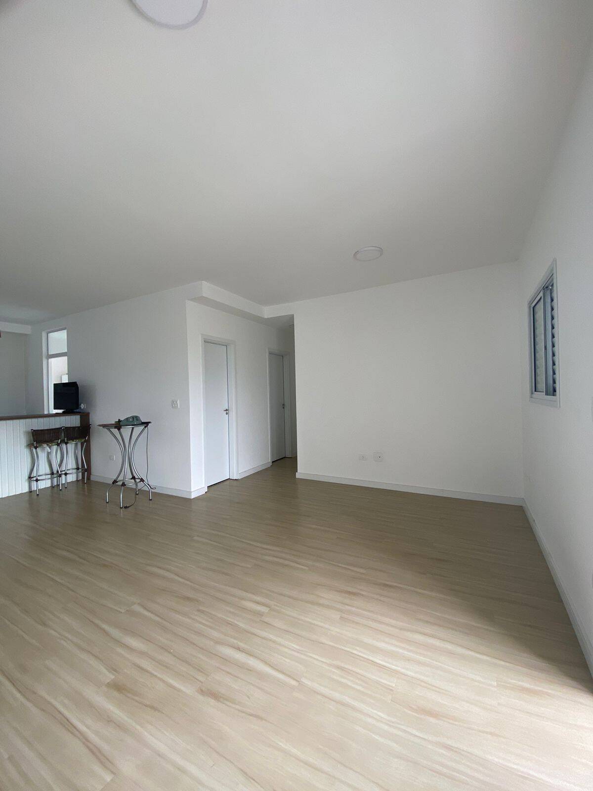 Apartamento à venda com 2 quartos, 82m² - Foto 3