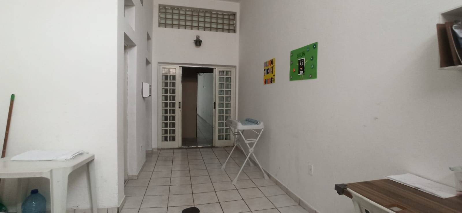 Casa à venda com 2 quartos, 250m² - Foto 18