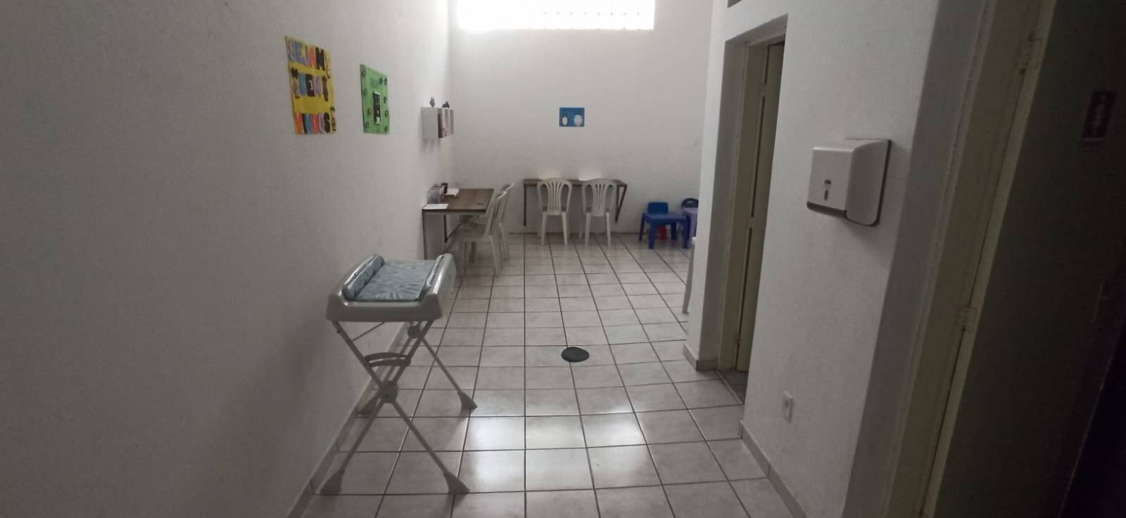 Casa à venda com 2 quartos, 250m² - Foto 21